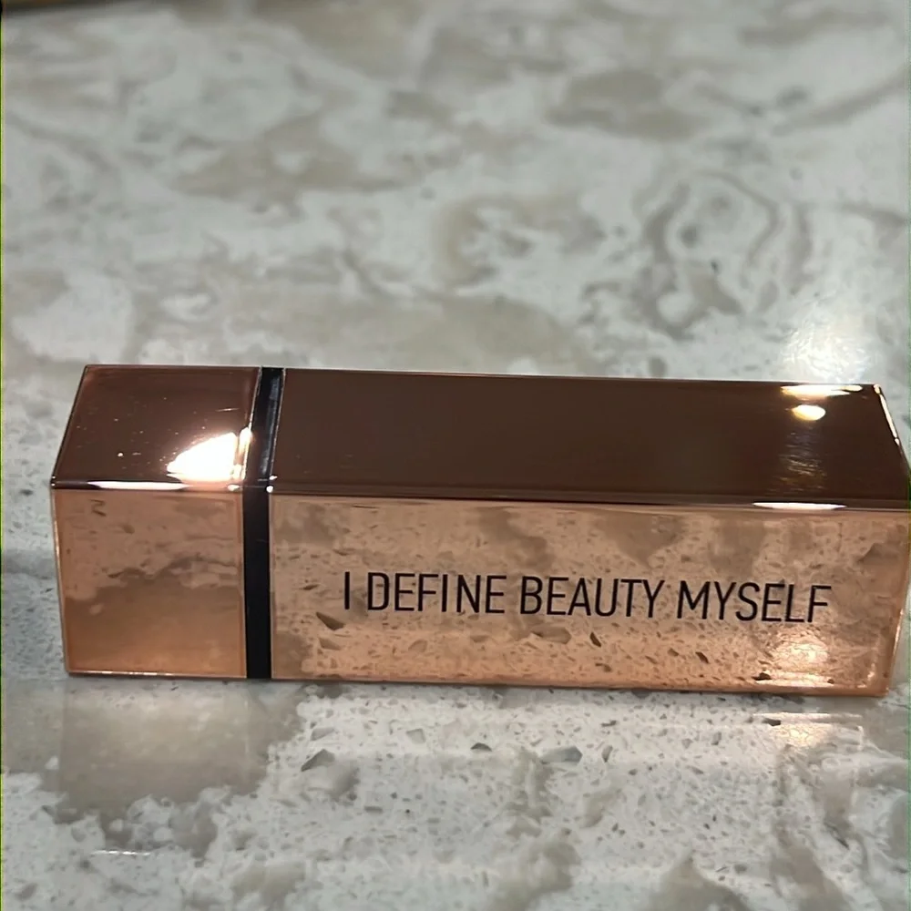 RealHer Moisturizing Lipstick - I Define Beauty Myself (Dusty Pink)